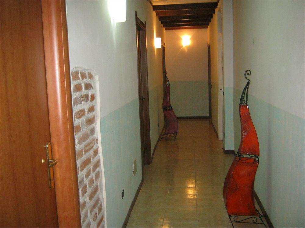 Don Carlos Hotel Buscate Exterior photo